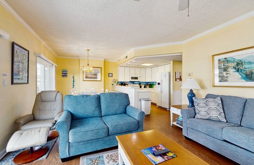 North Ocean City Condo | Ocean Block Condo w/2 Balconies, AC, Fireplace, Laundry & Shared Pool
