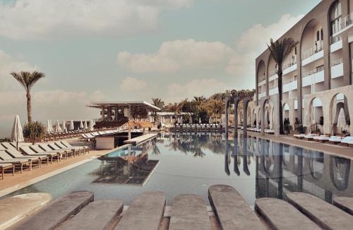 Mastita Resort | OCEAN BLUE HOTEL & RESORT -Jbeil