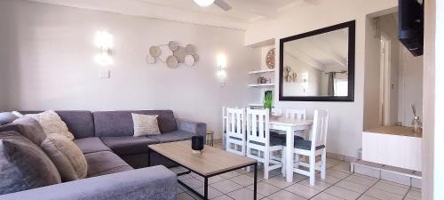 Shaka's Rock Apartment | Ocean Breeze 33 Chaka's Rock Chalets