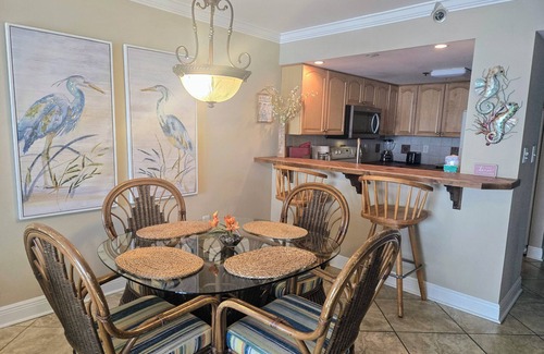 Ono Island Condo | Ocean Breeze West 602 Gulf Front Condominium-Pool-Free Daily Activities!