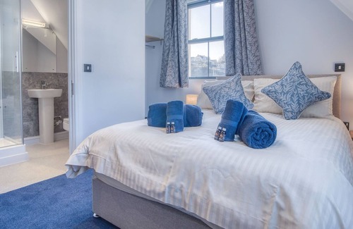 Saundersfoot Hotel | Ocean Cabins No. 9 @ The Square - Saundersfoot