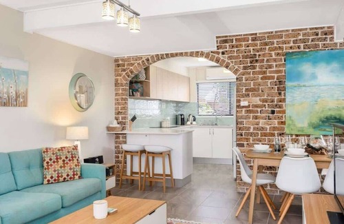 Mollymook House | Ocean Cove Summary: C