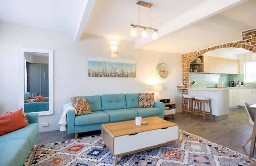 Mollymook House | Ocean Cove Summary: C