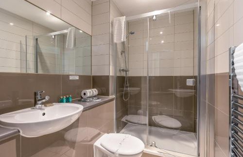 Poole House | Ocean Escape