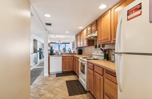 Sussex County Condo | OCEAN FRONT! 8th floor Ocean Front Family Vacation Rental offers amazing views! 2-bedroom Sleeps 6 $300 of free daily activities included!
