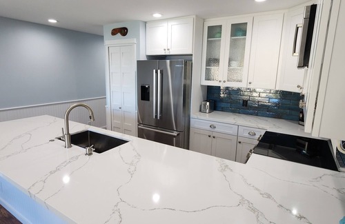 Kailua-Kona Condo | Ocean Front - Air conditioned Condo - Minutes From Downtown Kona, STVR-19-376325