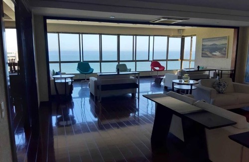 Sao Conrado House | Ocean Front View Mansion