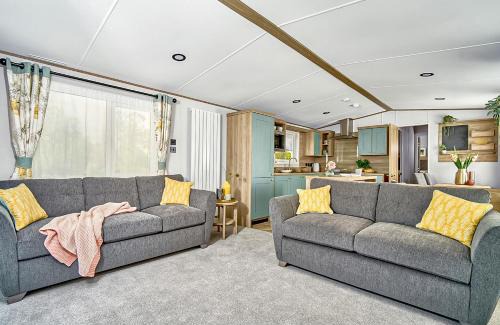 Llanllwchaiarn Resort | Ocean Heights Holiday Park