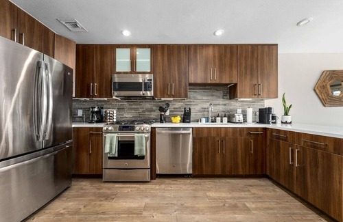 Ocean Park Apartment | Ocean Jasper - Ocean View Rooftop Pool Private Access 2BR Santa Monica