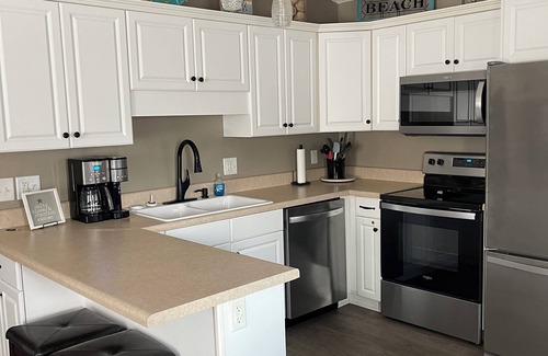 Surfside Beach House | Ocean Lakes Clean Home for your Family! Now booking for 2026.