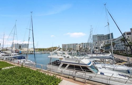 Herzliya Pituach Apartment | Ocean Luxe at The Island