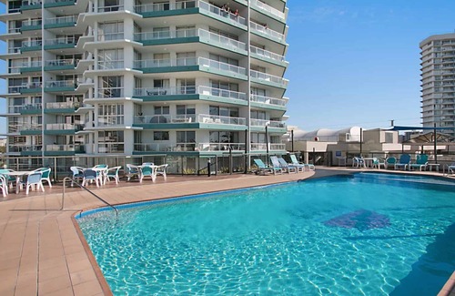 Coolangatta Apartment | Ocean Plaza 1577 - Coolangatta Beachfront!