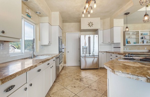 Pacific City House | Ocean star Paradise 5-Bedroom Estate on the sandy Beach with Spectacular Views