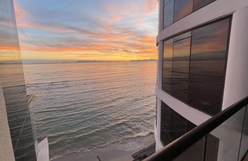 Strand Apartment | Ocean View 1004 Luxury Backup Power