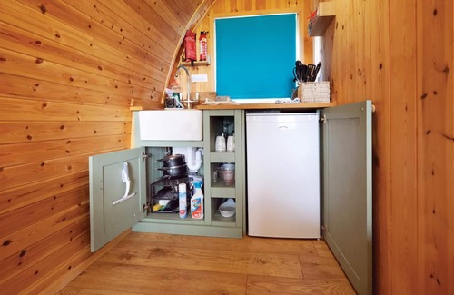 Oldwalls Ski Chalet | Ocean View 6 - 1 Bed Large Bridal - Llanrhidian