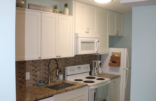 Crescent Beach Condo | Ocean View and Beach View
