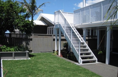 Waihi Beach House | Ocean View Bach, 300m to the beach