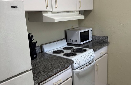 Wailua Condo | Ocean View Condo, 1 Bed/Ba, Full Kitchen, Sofa Sleeper, AC