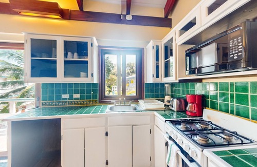 Placencia Condo | Ocean view condo at beachfront complex with AC, free WiFi, & pool