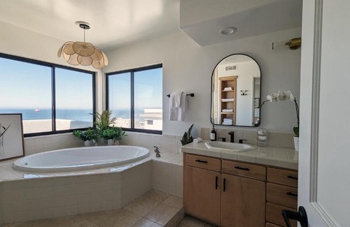 El Porto Apartment | Ocean View Hideaway Manhattan Beach - DO NOT REACTIVATE - OLD MB44D