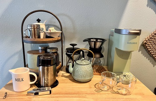 Westport Condo | Ocean view ~ Hot Tub ~ King Bed ~ EV Charger!