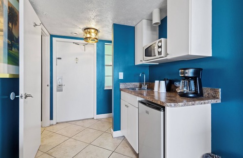 Fort Pierce Hotel | Ocean View Hotel Room with Balcony- 2 Full Beds #20