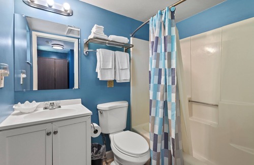 Fort Pierce Hotel | Ocean View Hotel Room with Balcony- King Bed #17