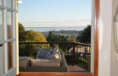 Lower Riviera House | Ocean View On The Riviera A Short Walk To The Mission