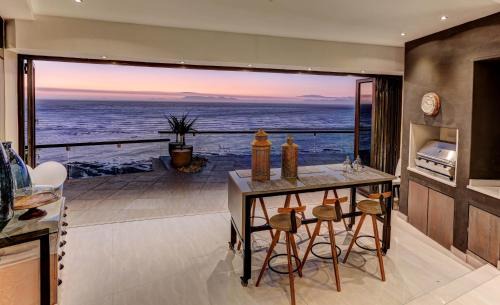 Strand Apartment | Ocean View Penthouse