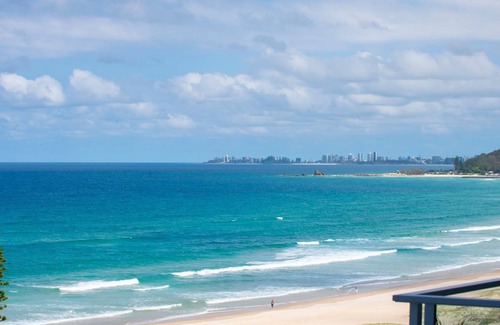 Palm Beach Apartment | Ocean Views Apartment with Rooftop Pool - CoastHM