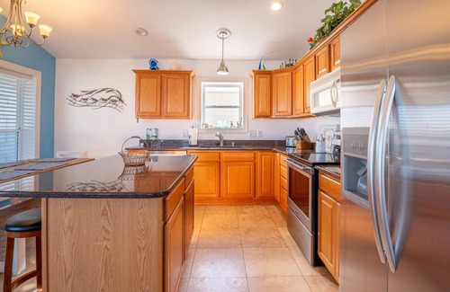 Carolina Beach House | Ocean Views, short walk to beach! - Helm N Dock
