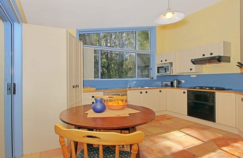 Long Beach House | Ocean Views, Spotted Gums and Burrawangs