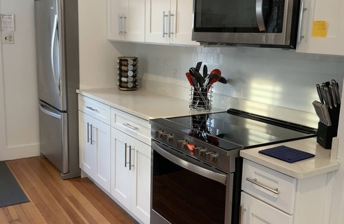 Southern Coast House | Ocean Views~Steps to 7 Miles of Sandy Beach~Saco Maine Kinney Shores Beach House