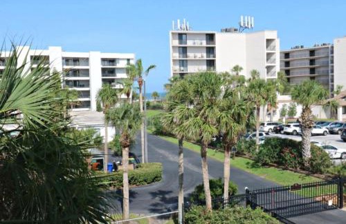 Butler Beach House | Ocean Village Club H31