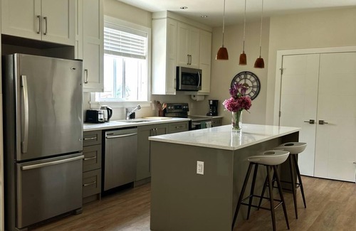 Colwood Apartment | Oceana Retreat: Cozy 1BR with Outdoor Oasis