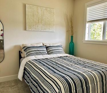 Colwood Apartment | Oceana Retreat Cozy 1BR with Outdoor Oasis