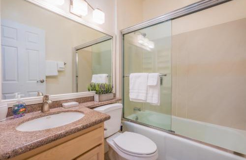 Lihue House | Oceanfront 1 BR Condo at Kaha Lani KL309