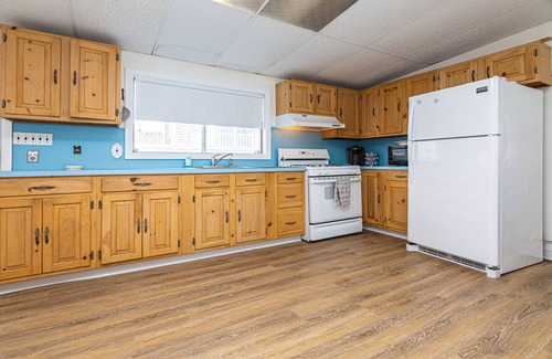 Rockport House | Oceanfront 4 BR/2 Bath Long Beach Vacation Home - Grill, Outdoor shower, AC