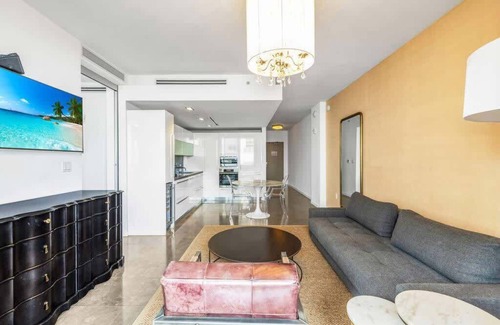 City Center Condo | Oceanfront 4⋆Suite Rooftop Pool Private Beach