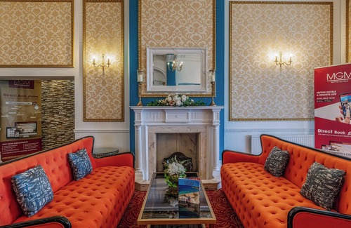 Westcliff-on-Sea Hotel | Oceanfront Charm: Historic Cliffside Stay with Thames Views