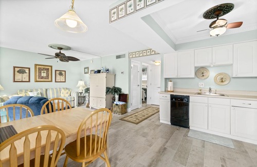 Cocoa Beach Condo | Oceanfront Complex | Heated Pool/Tennis | 1st FL