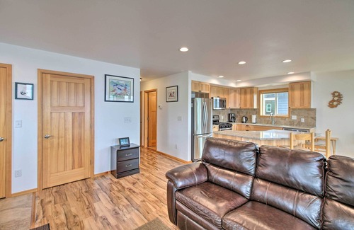 Craig Apartment | Oceanfront Craig Apt: Grill, Fishing On-Site!