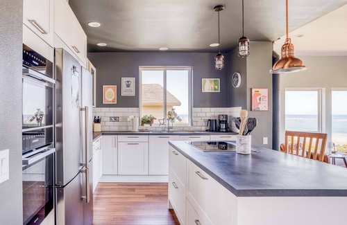 Waldport House | Oceanfront Escape Above Waldport | Sauna, Views and Dog-Friendly