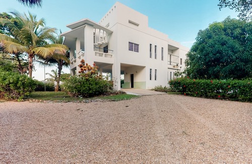 Placencia Apartment | Oceanfront escape with beach access, partial AC, patio, grill, & Ping-Pong