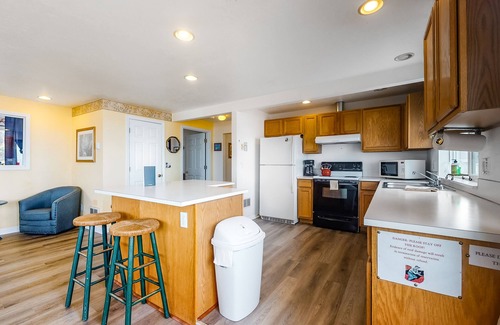 Edgewater Shores House | Oceanfront Home with Ocean View, High-Speed WiFi, Washer/Dryer, & Gas Fireplace