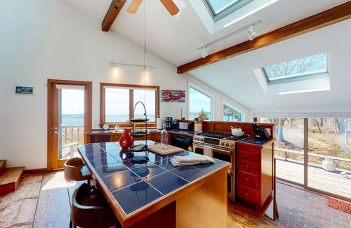 Tenants Harbor House | Oceanfront house on 3 acres with vast shoreline & amazing views - dog-friendly
