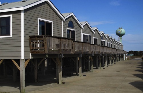 Hatteras Cottage | Oceanfront Margaritaville Cabana - perfect for 2