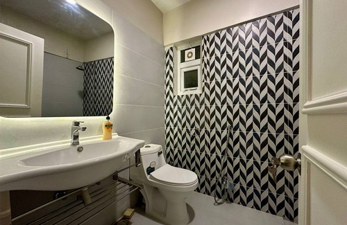 Clifton Apartment | Oceanfront Oasis in Clifton: Steps to Dolmen Mall