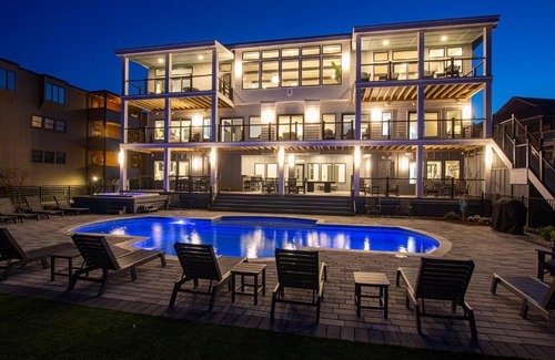 Duck House | OCEANFRONT, Ocean Views, ELEV, Private Pool, Poolside Bar, DB4, True at First Light