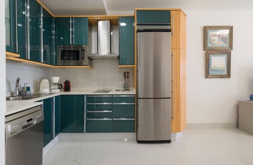 Playa de Mogan Ski Chalet | Oceanfront Paradise – Sleep by the Waves